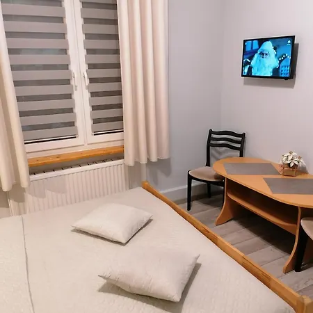 Na Stromej Πανσιόν 3*